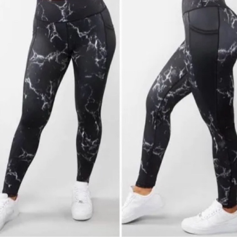 NWT Buff Bunny Women's Black Marble Print Leggings